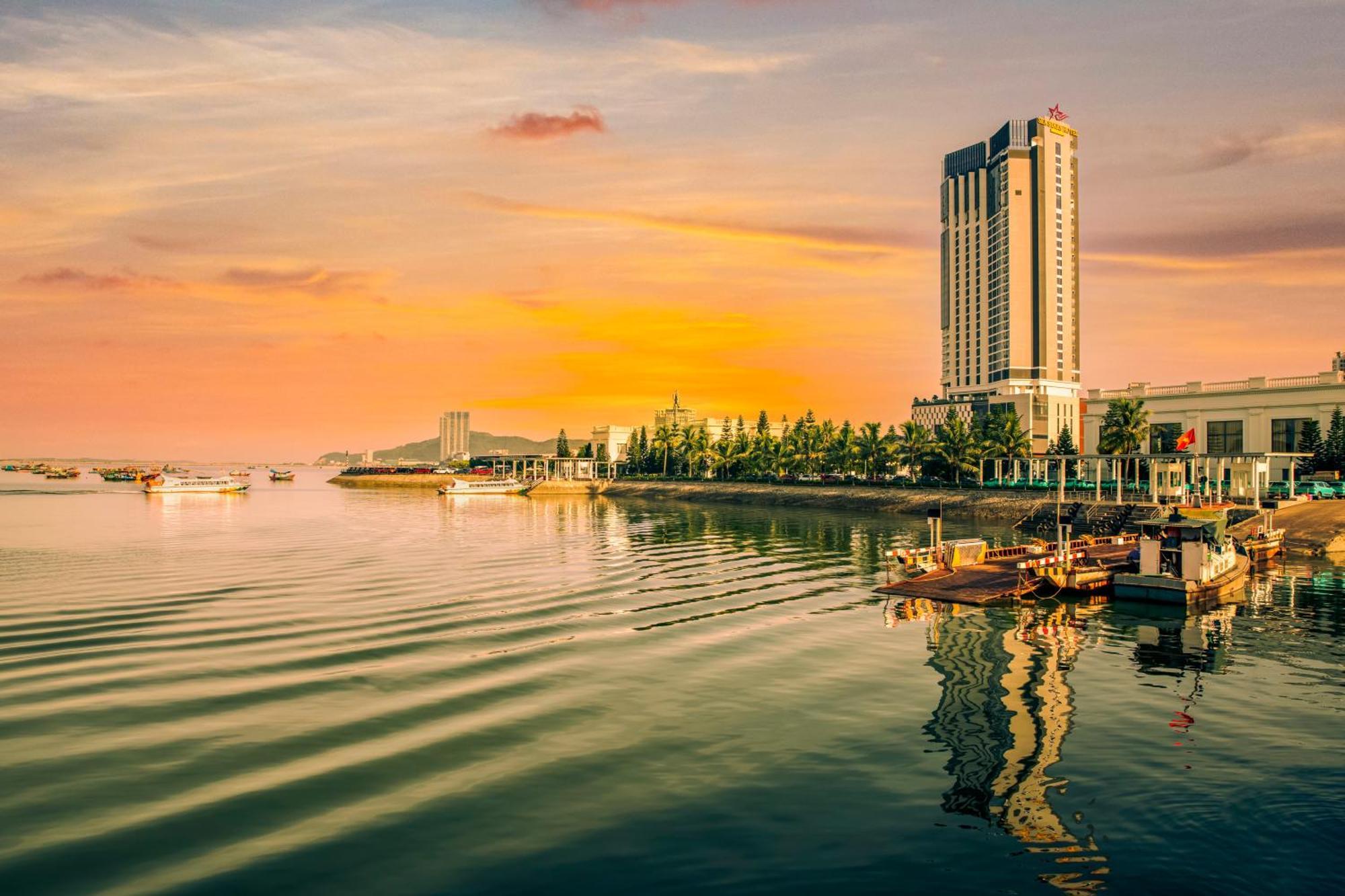 Radisson Blu Ha Long Bay Otel Dış mekan fotoğraf
